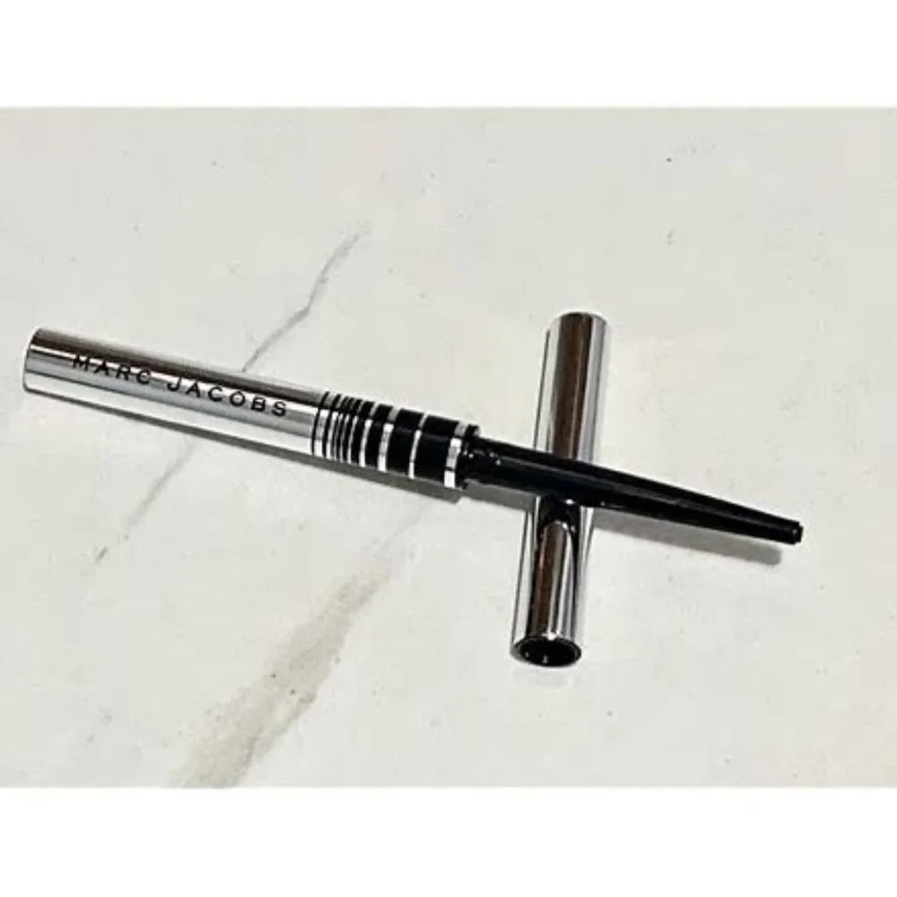 Marc Jacobs Fineliner Blacquer Ultra Skinny Gel Eye Crayon Travel Size NWOB